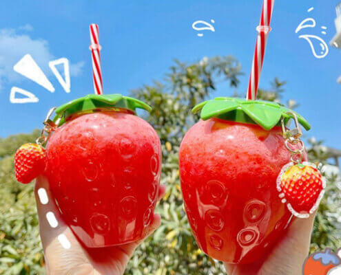 500ml Cartoon Strawberry Straw Cup